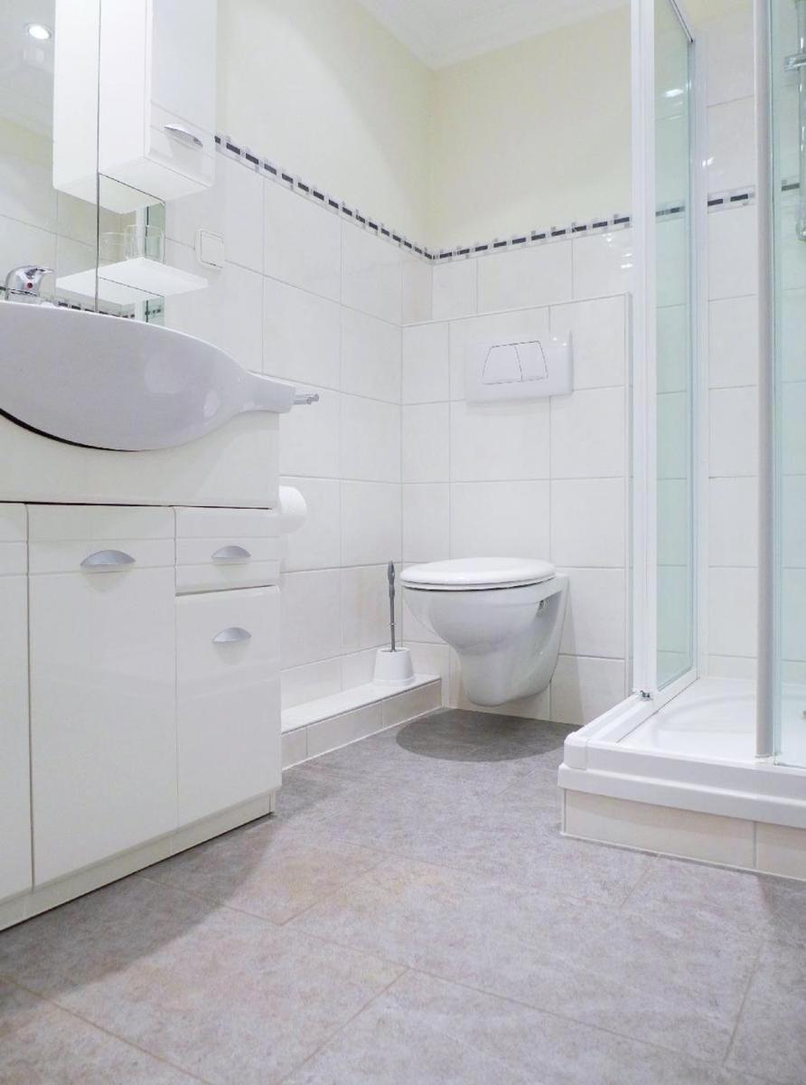 Holsteinisches Haus, Boysenstr. 5 *