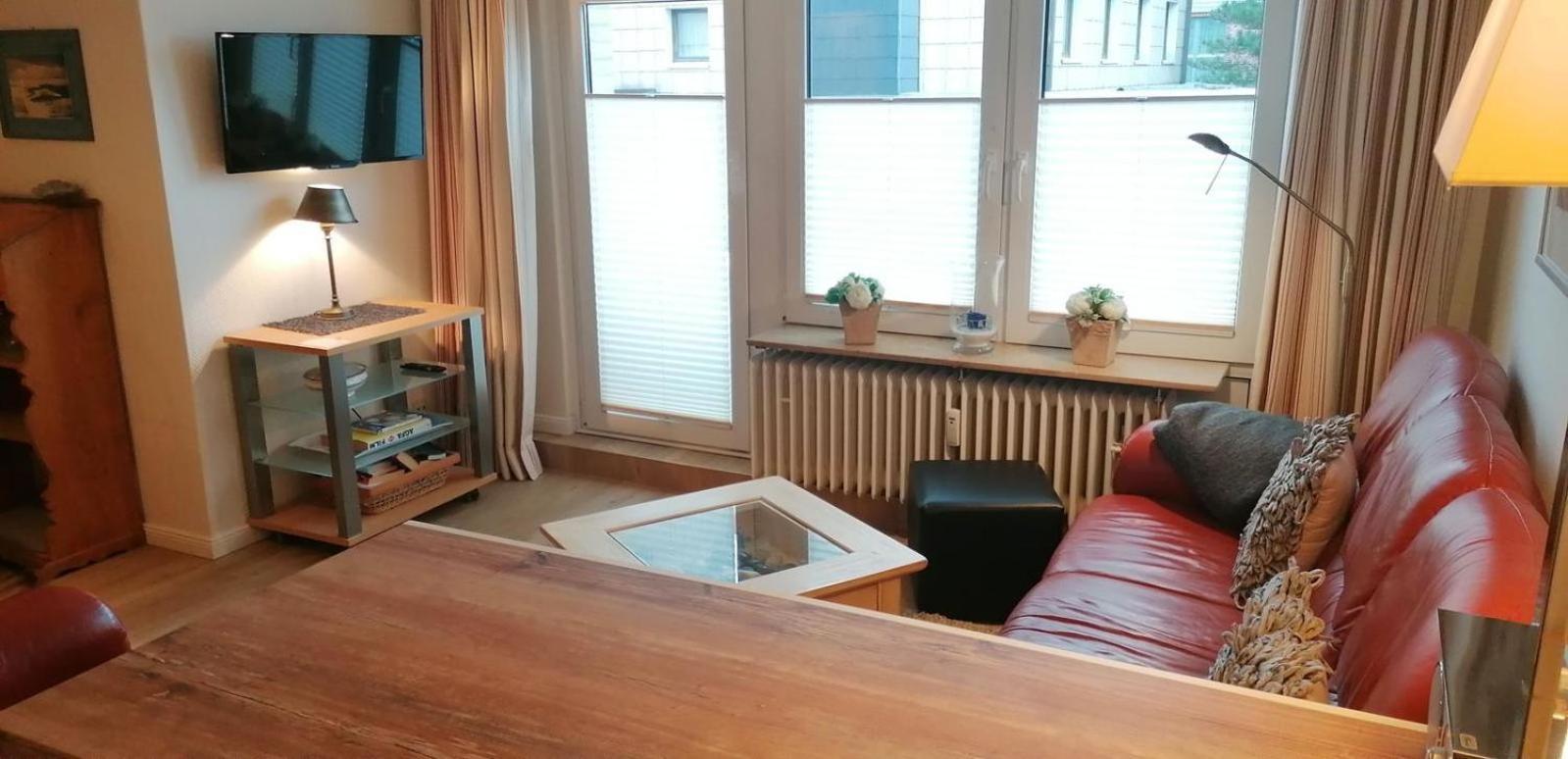 Holsteinisches Haus, Boysenstr. 5 *